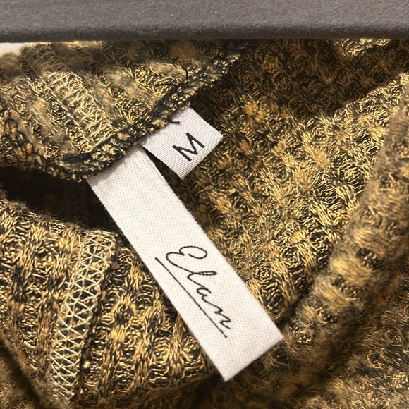 Elan lightweight sweater size medium. Cowl neck - Picture 3 of 4